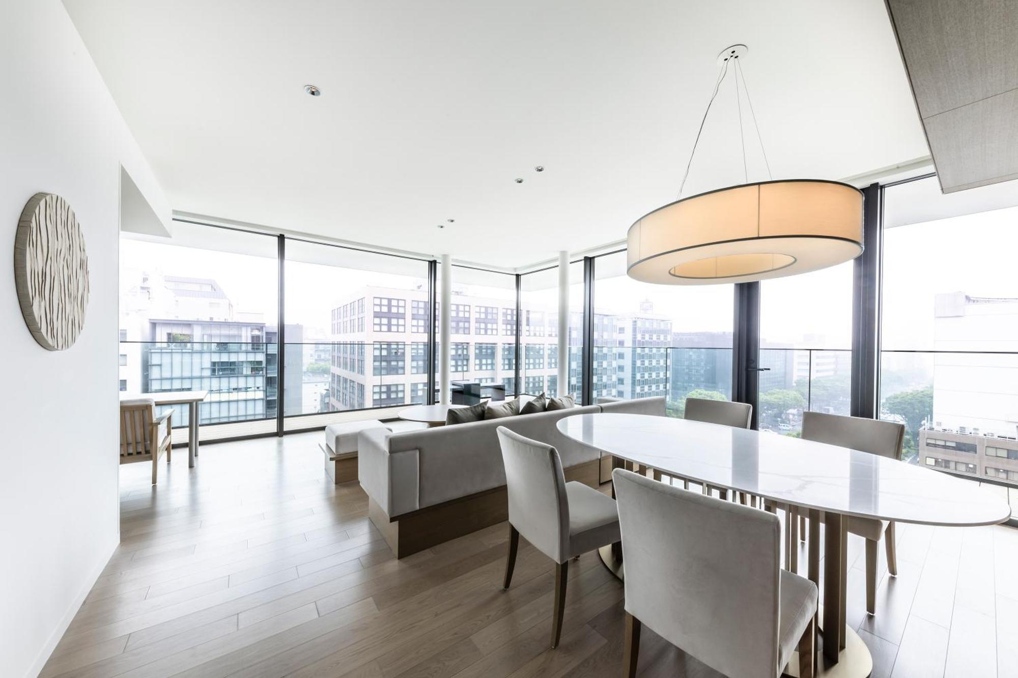 เดอะ รอยัล พาร์ค โฮเทล ไอคอนิก เกียวโต Hotel ภายนอก รูปภาพ Interior of a penthouse apartment