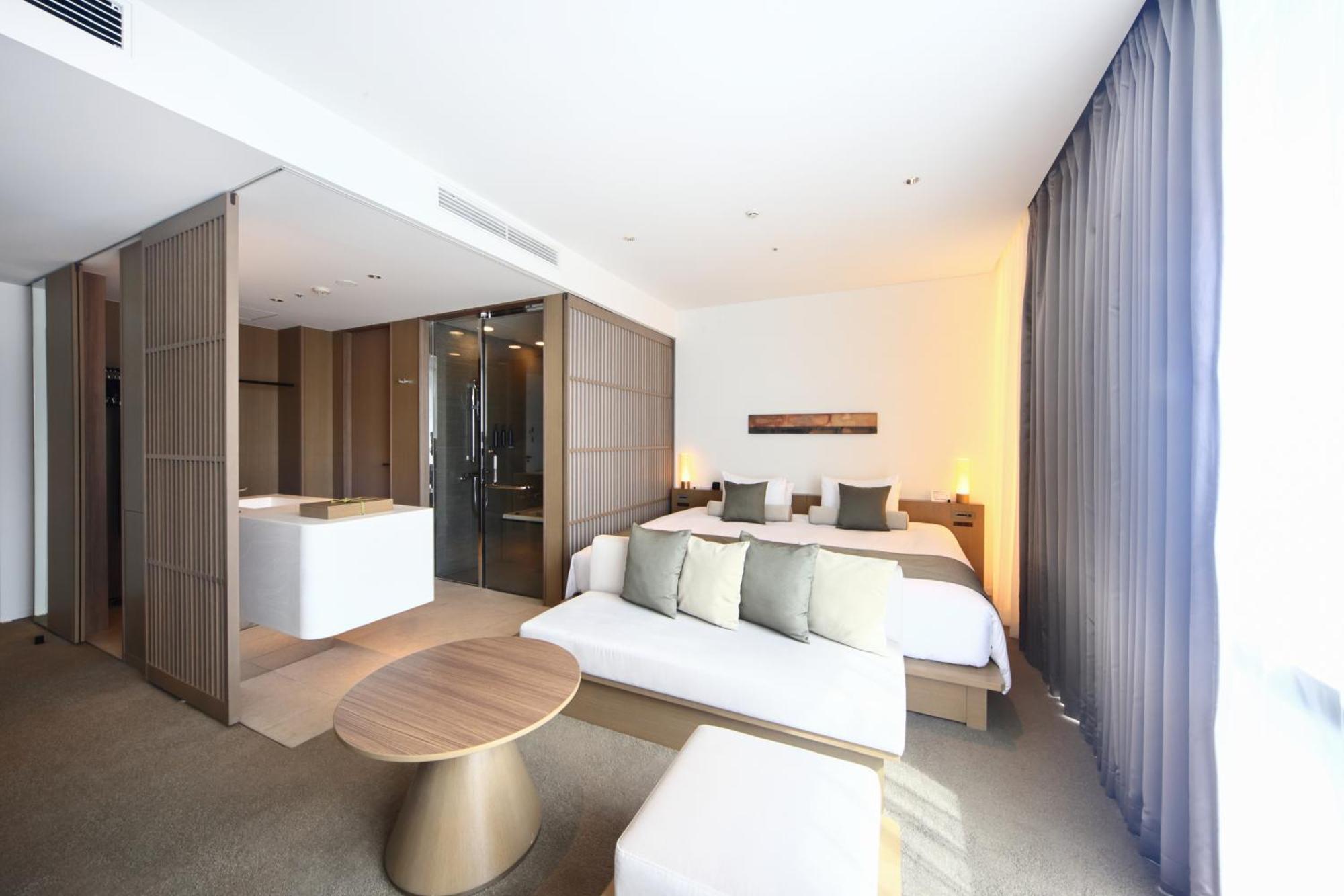 เดอะ รอยัล พาร์ค โฮเทล ไอคอนิก เกียวโต Hotel ภายนอก รูปภาพ A bedroom at The Standard