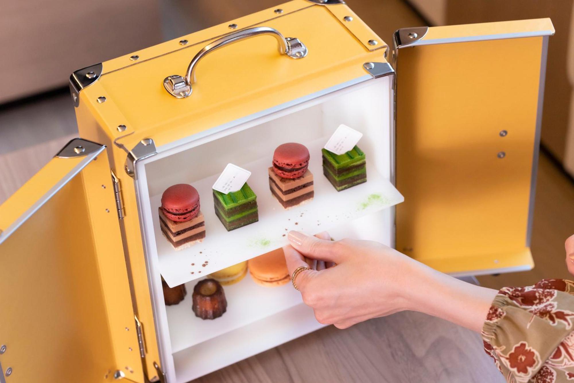 เดอะ รอยัล พาร์ค โฮเทล ไอคอนิก เกียวโต Hotel ภายนอก รูปภาพ A food delivery box